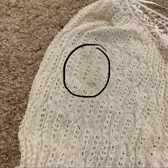 Free People small lace detailed cream flowy top - Picture 7 of 8